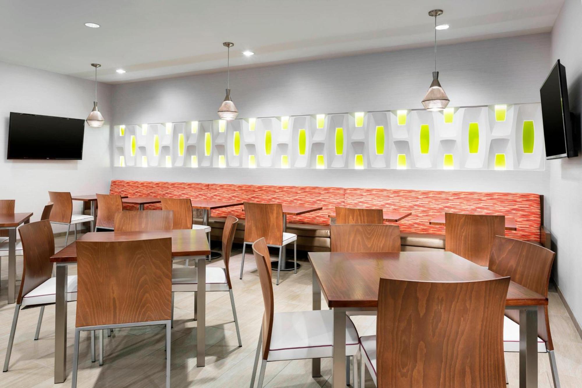 Springhill Suites By Marriott San Diego Mission Valley Εξωτερικό φωτογραφία